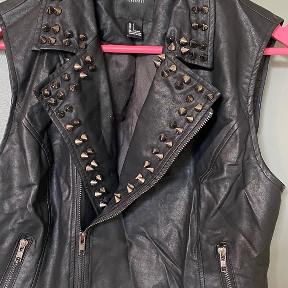 Forever 21 studded vest black large - Picture 3 of 7